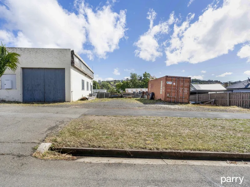 Potential in a Prime Location! 