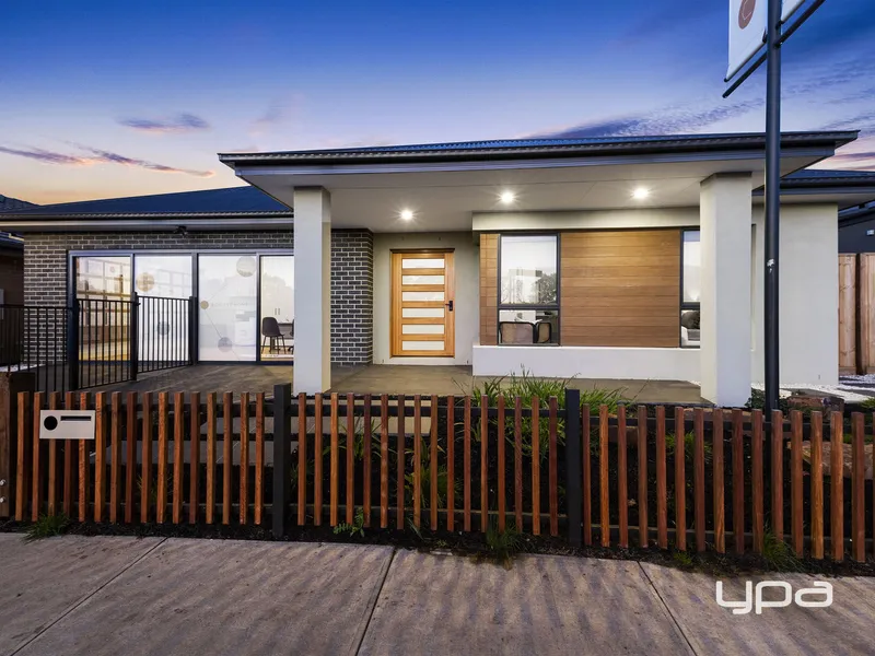 PURE SINGLE LEVEL LUXURY