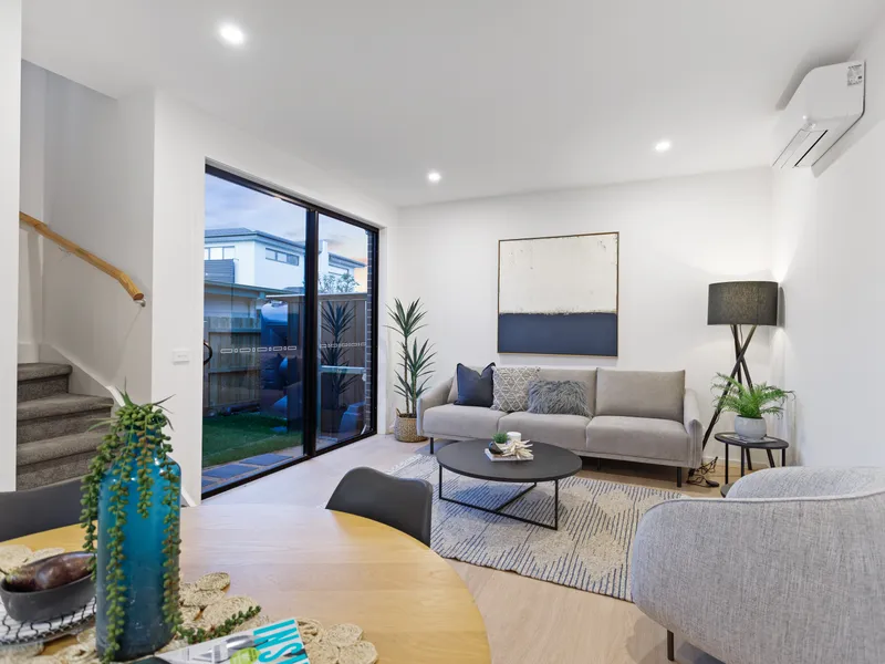 BUILD COMPLETED - MOVE IN BEFORE CHRISTMAS!!                       2 SOLD - ONLY 2 TOWNHOUSES REMAINING