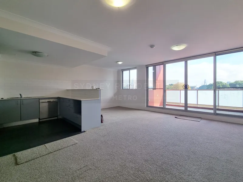 SPLIT LEVEL 2 BEDROOM W/PARKING AND STORAGE!