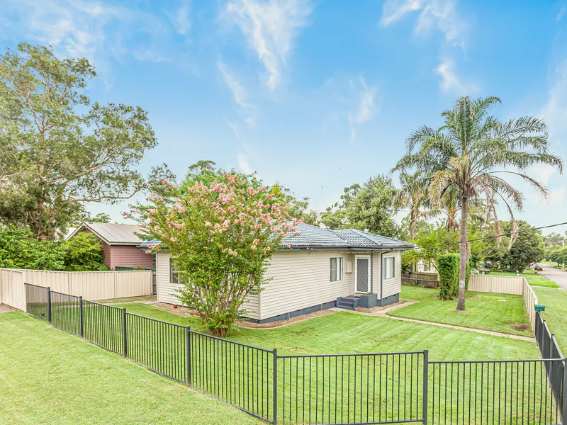A LEVEL CHILD FRIENDLY ALLOTMENT FULLY FENCED WITH SIDE ACCESS