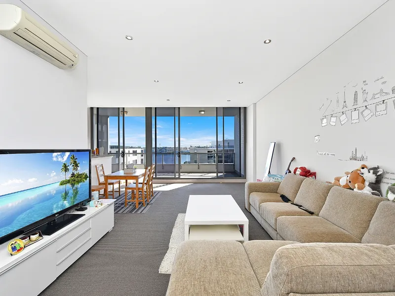 Water Facing, Spacious and Peaceful!