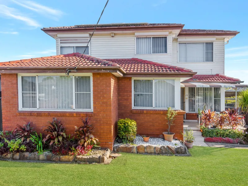 SPACIOUS AN BRIGHT IN CENTRAL LOCATION