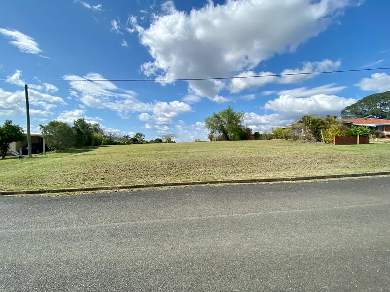 Looking to Build Your Dream Home - 735m2 - 956 M2 Blocks