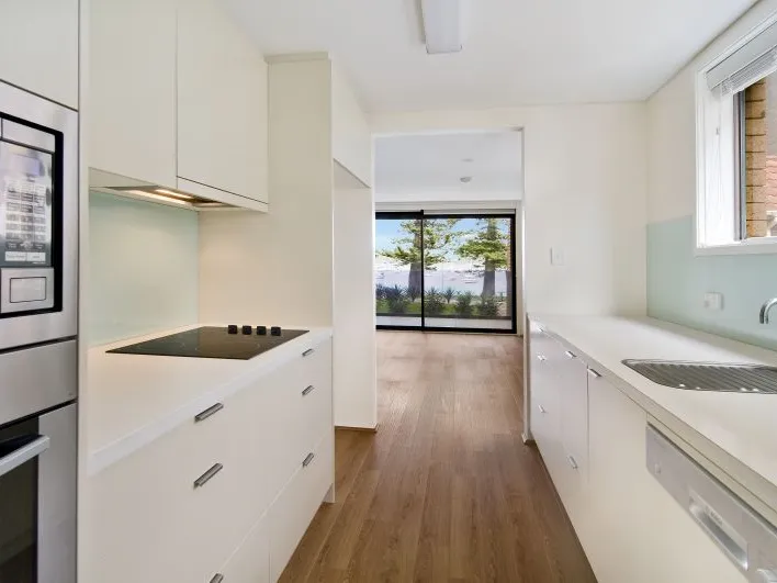 MODERN APARTMENT IN HARBOURFRONT LOCATION