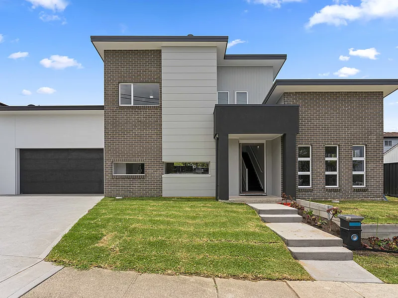 BRAND NEW EXECUTIVE TOWNHOUSE