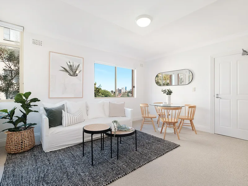 Wonderful lifestyle opportunity in a superb location