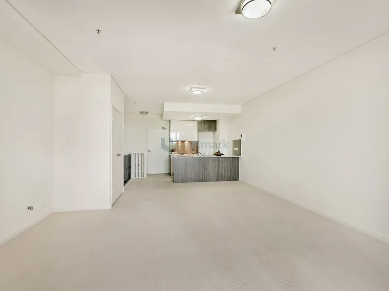 Spacious Split-Level 2 Bedroom Apartment