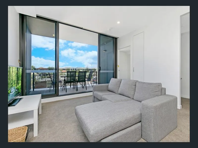 Inner-city Lifestyle One Bedroom Apartment At Milton!