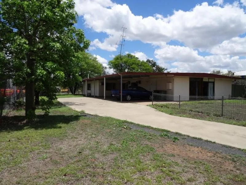 SIX OFFICE ROOMS - LGE CONFERENCE AREA - MEETING ROOM - RECEPTION