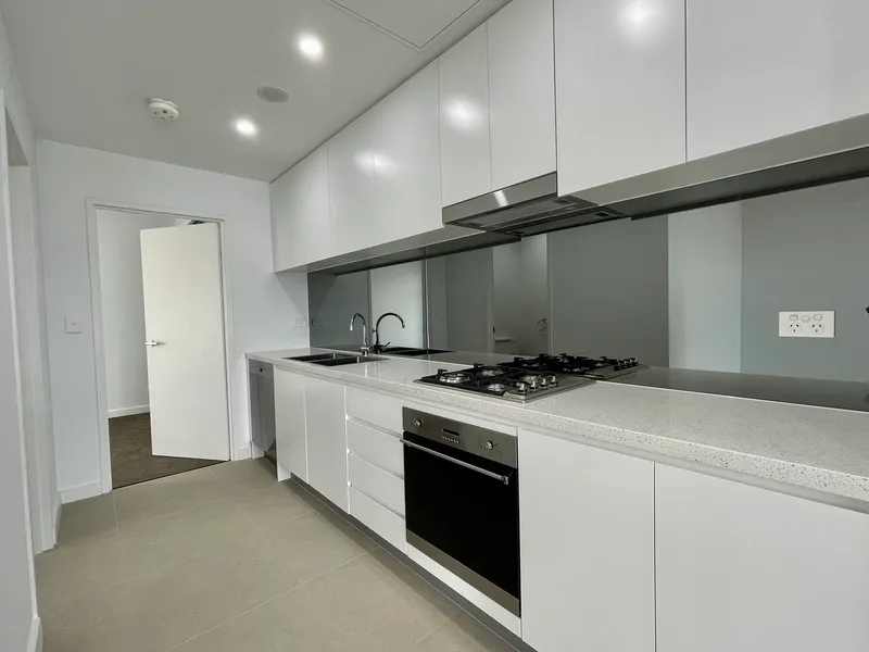 BRAND NEW  1 Bedroom 1 Bathroom & Apartment now leasing !!!