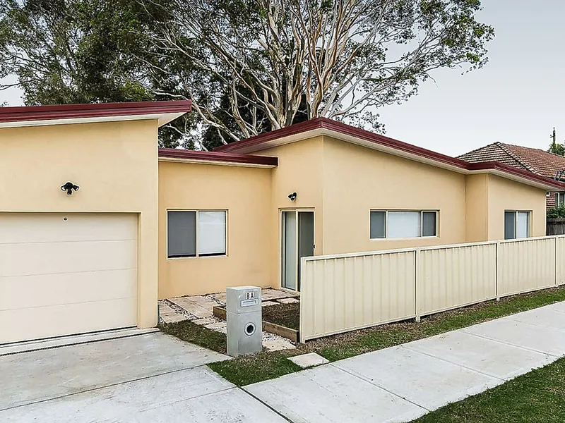Newly renovated granny flat in convenient locale