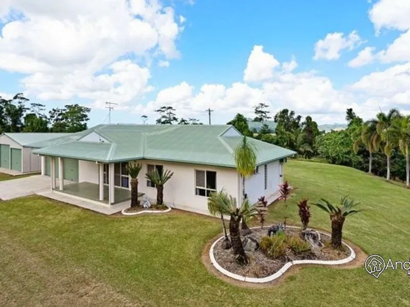 Investors Dream, 2 homes on the same title!