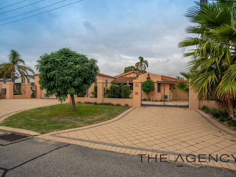 Absolutely Stunning Furnished Home with Pool!!