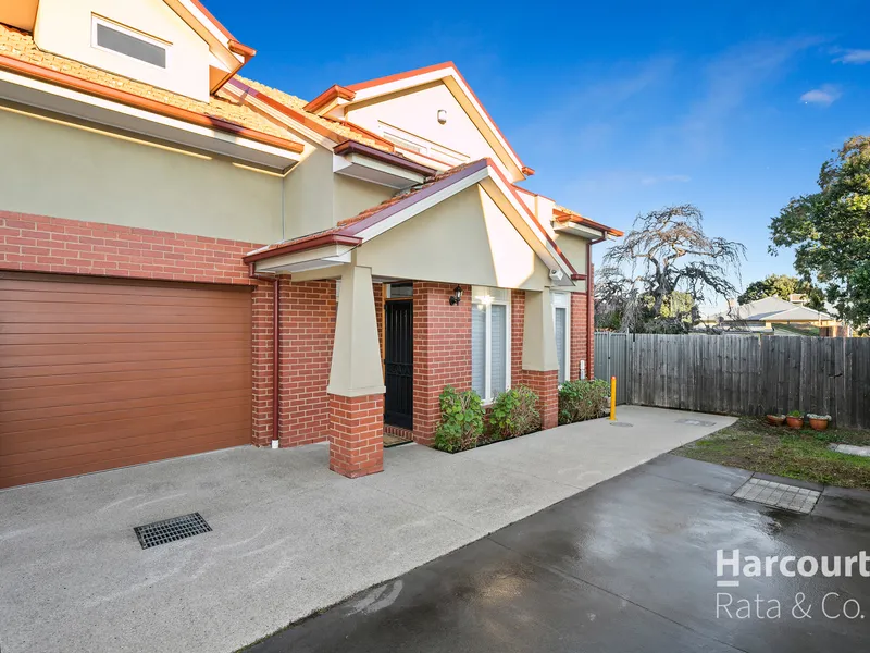 Charming Reservoir Home: Your Next Sanctuary Awaits!