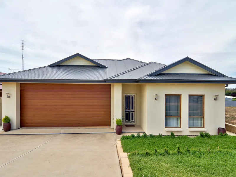 Grand living on a comfortable allotment.