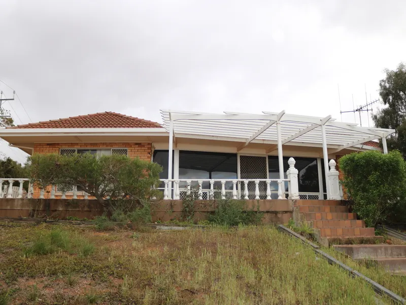 Double Brick with Sensational Views