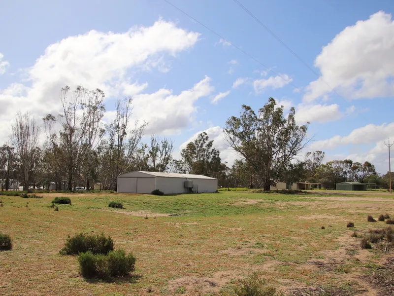 Shack, Acres & Shedding by the River