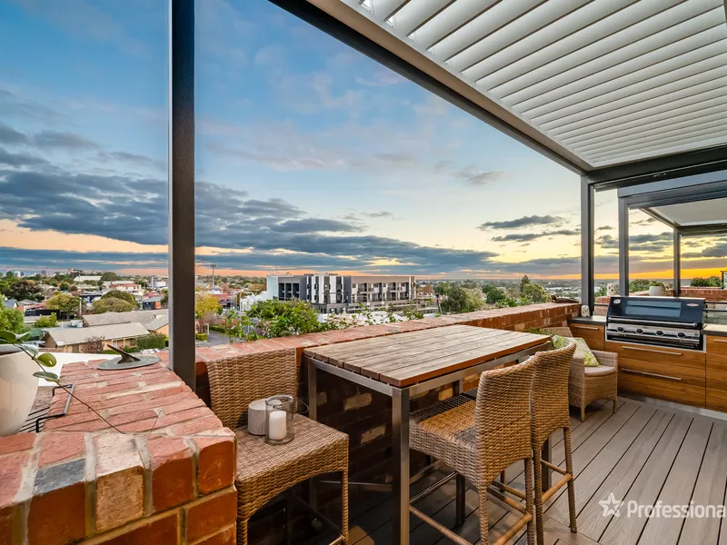 Penthouse Living @ its Penultimate