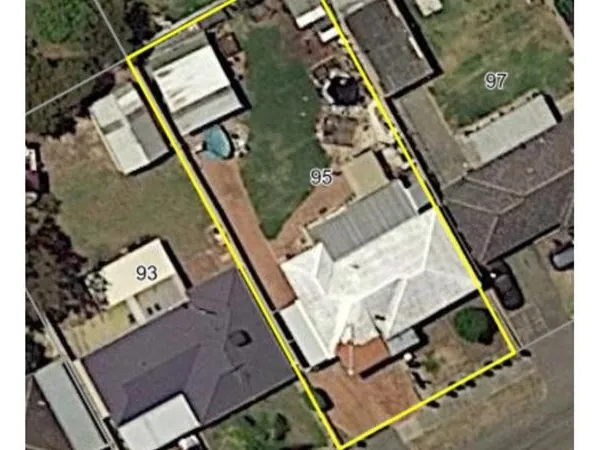 RENOVATE,DETONATE OR RETAIN AND BUILD