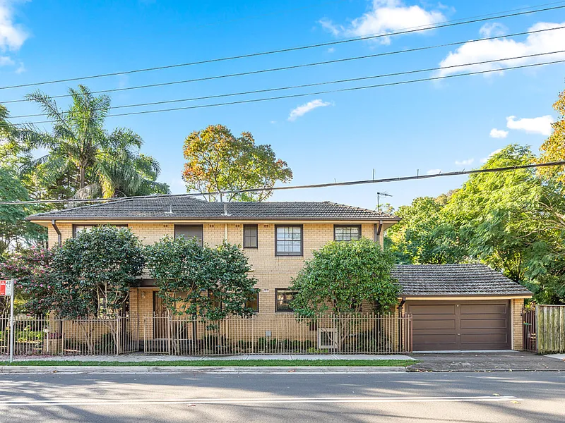 Exciting Blank Canvas In Prized Golden Mile