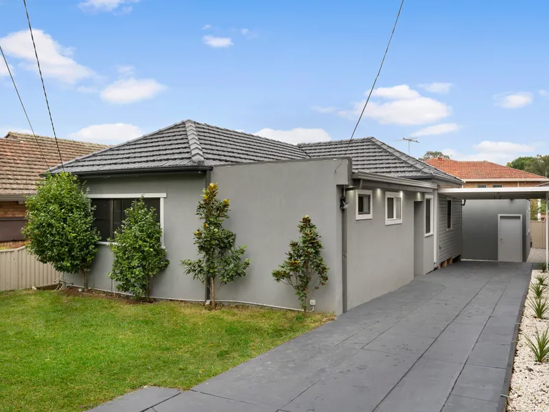 Renovated Turn-Key House With Granny Flat, Maximise Rental Income & Perfect For Multigenerational Families!