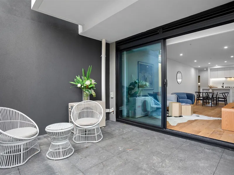 Huge Private Garden, Available to inspect!