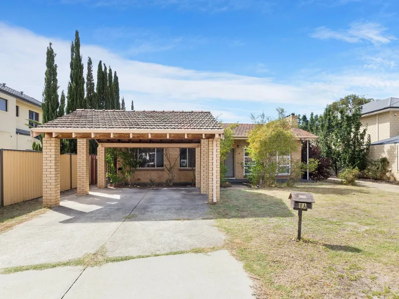 GREAT VALUE IN ROSSMOYNE SHS!