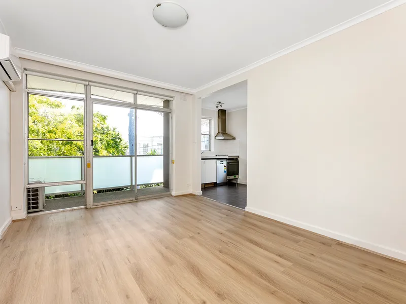 RECENTLY UPGRADED IN HEART OF BRIGHTON