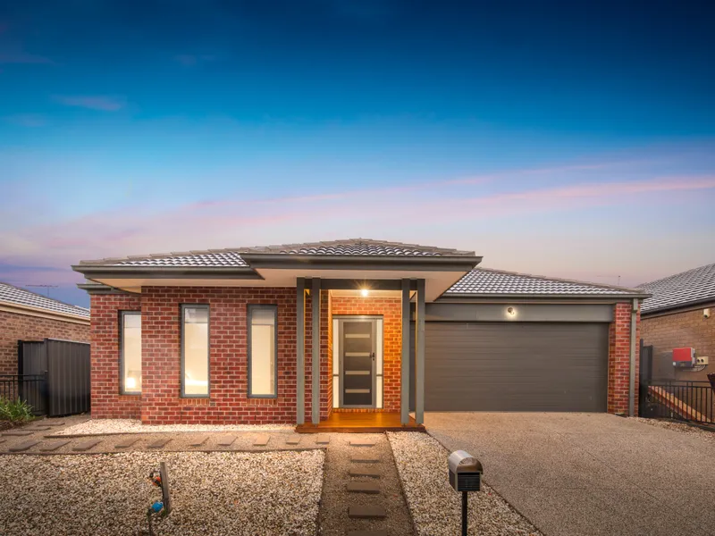 BEAUTIFUL FAMILY HOME CLOSE TO TARNEIT P-9 COLLEGE