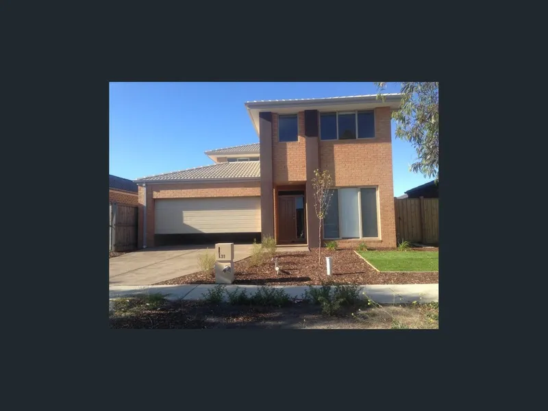 WARM FAMILY HOME IN POINT COOK