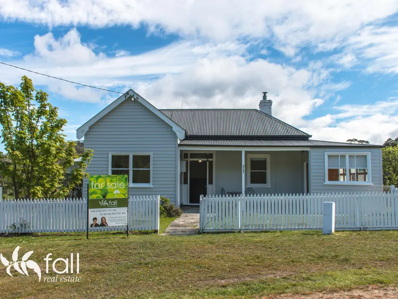 An absolute charmer – a classic Bruny Island homestead
