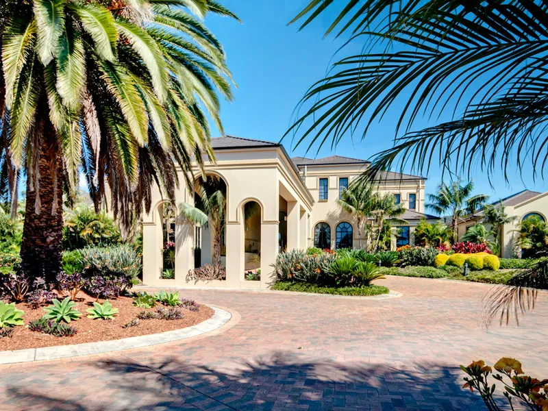 Light and airy open plan living with private outlook to gardens