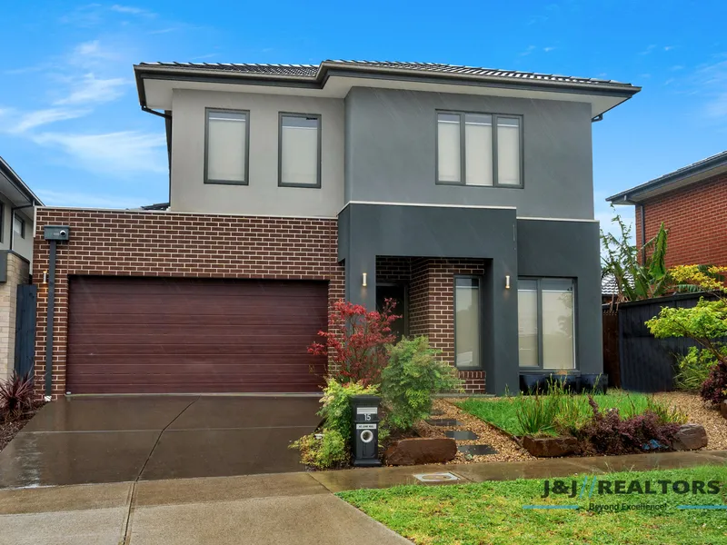 Lavish Luxury in Clyde North