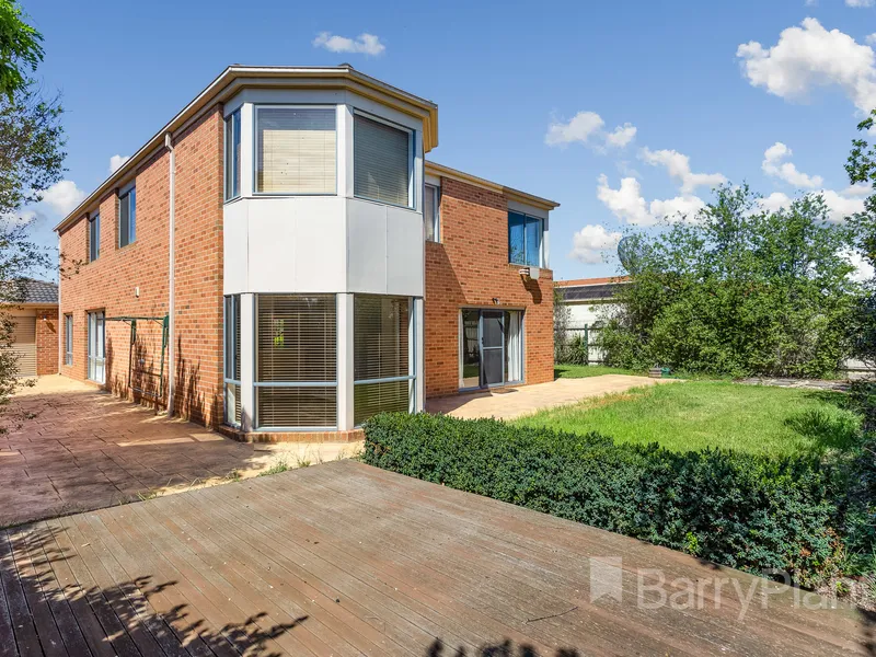Spacious Family Living in Enclosed Location