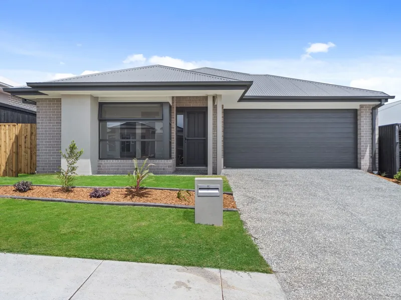 Fantastic Family Home! SOLAR & DUCTED!