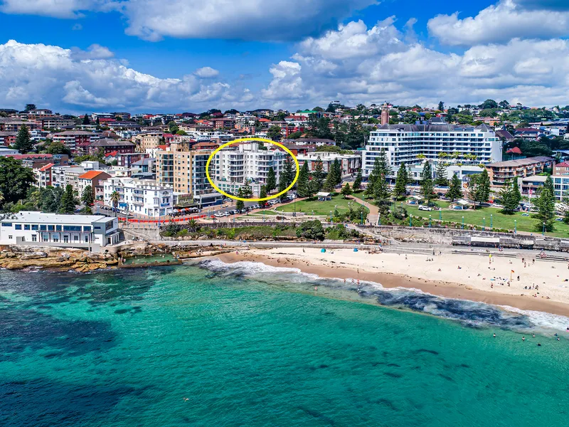 Coogee beachside Penthouse level apartment.