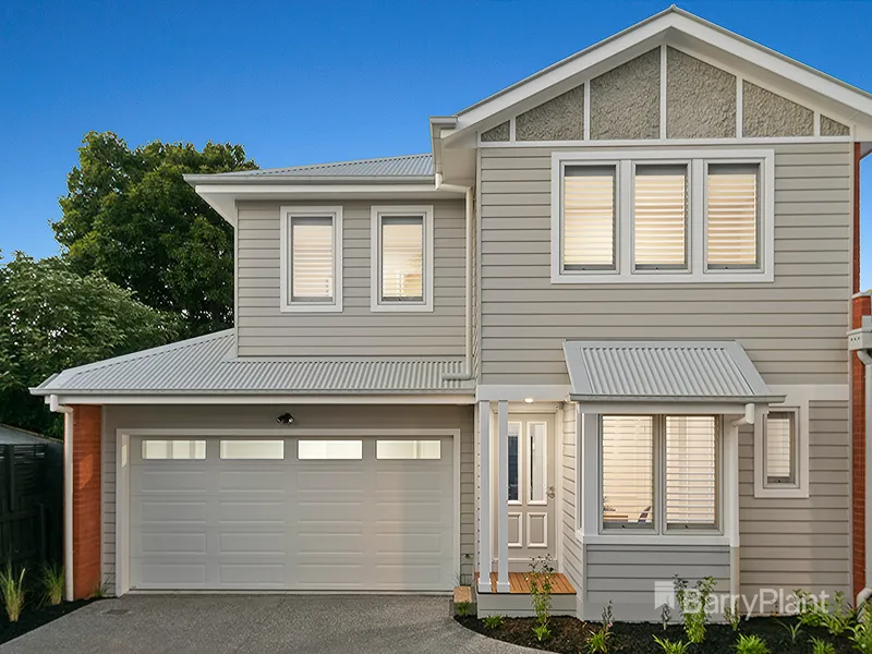 Brand new refined family living. 