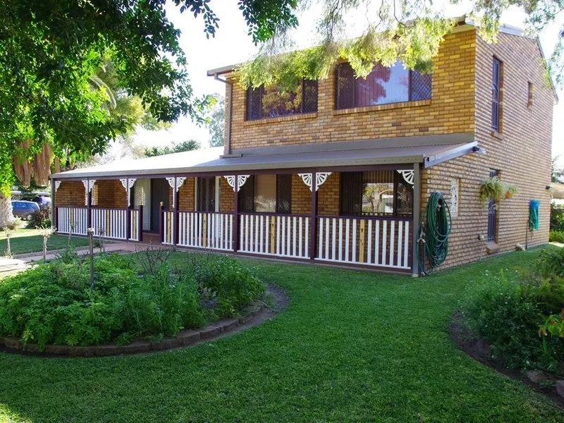 Quality Brick Family Home - Landscaped Gardens