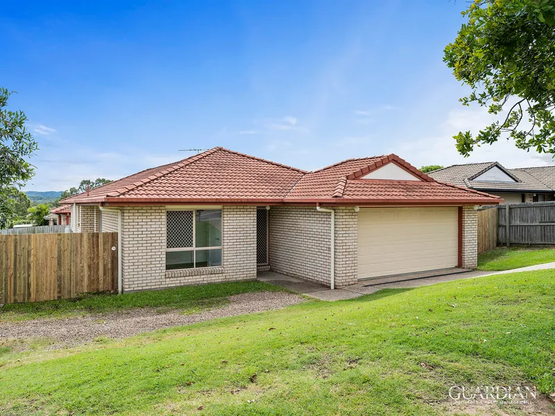 SPACIOUS HOME WITH AIR-CONDITIONING & TWO LIVING AREAS