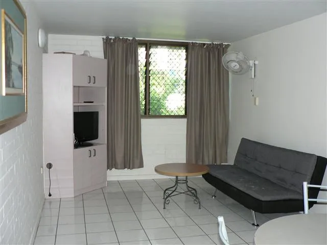 CBD - One Bedroom Furnished Unit!