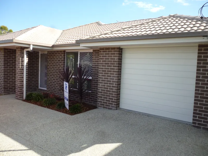 3 BEDROOM BRICK HOME  IN STUNNING EASTERN HEIGHTS.