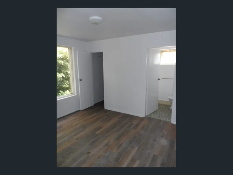 1st Week Free Rent, $290 PW ASCOT VALE 