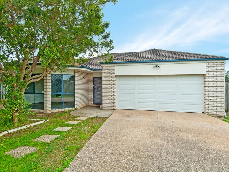 Large property in quiet cul de sac!