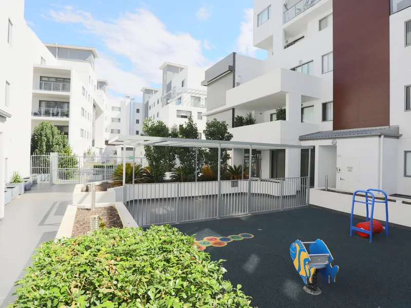 Immaculate Large One Bedroom Apartment