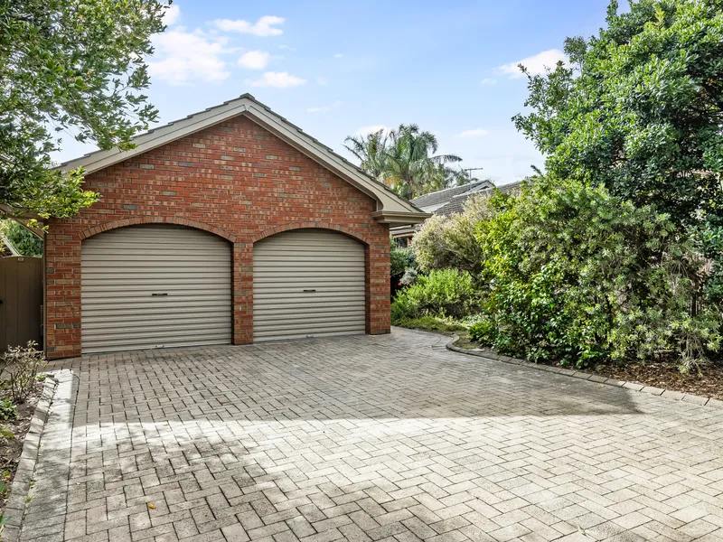 Space to relax in prized location!