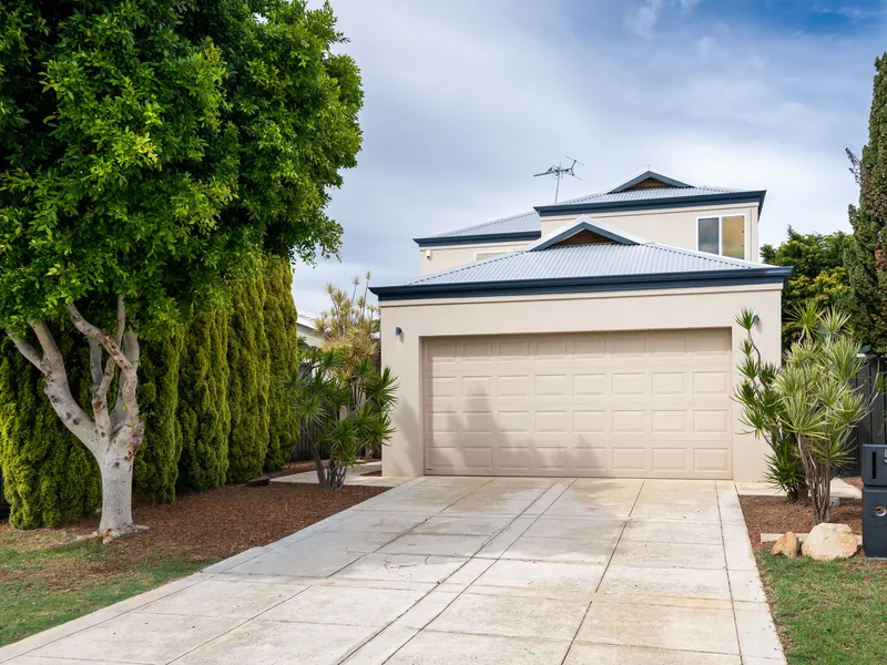 UNDER OFFER! UNDER OFFER! UNDER OFFER!