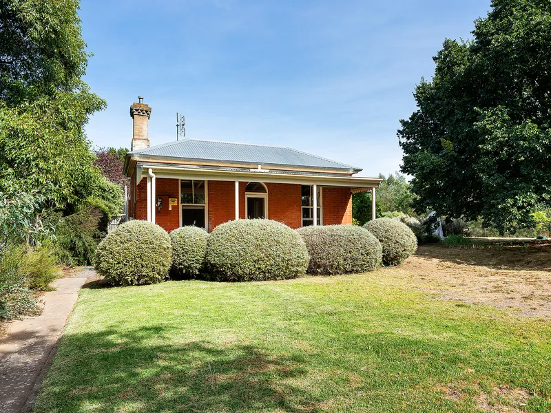 Mr Riley's Cottage c1861
