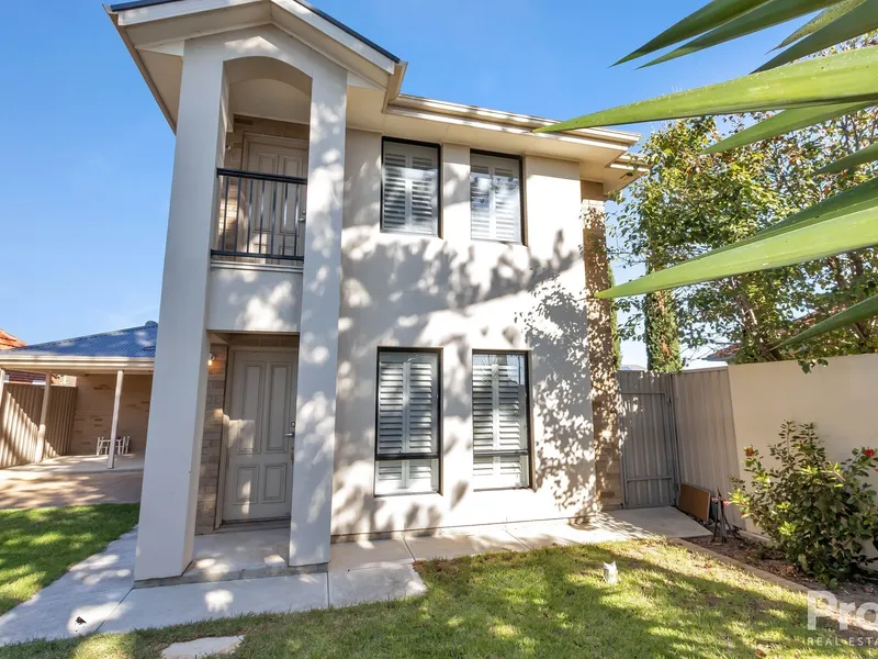 THOROUGHLY MODERN 3 BEDROOM FREESTANDING TERRACE HOME ON COMMUNITY TITLE