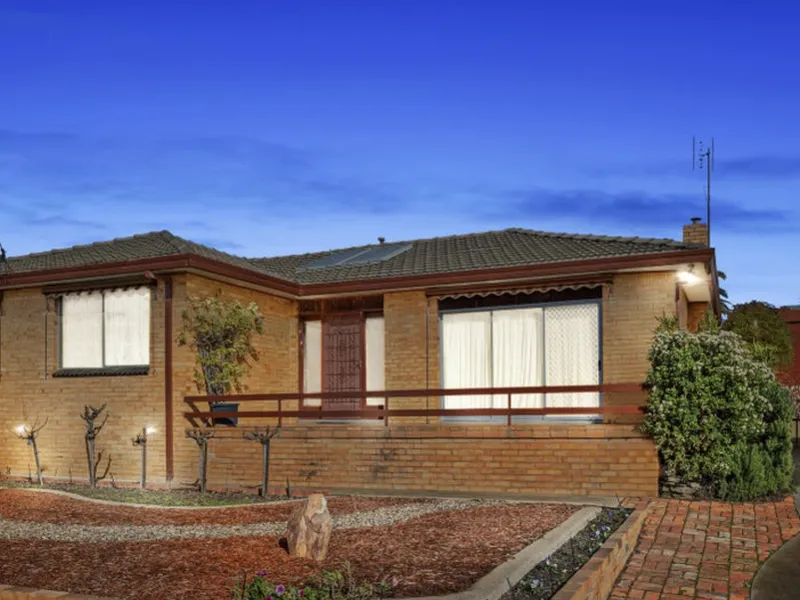 3 bedroom home on huge block